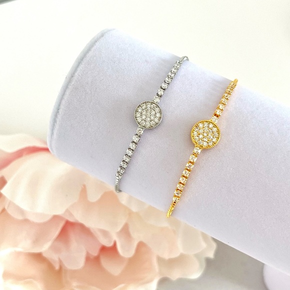 Round Rhinestone Bracelet - Picture 1 of 9